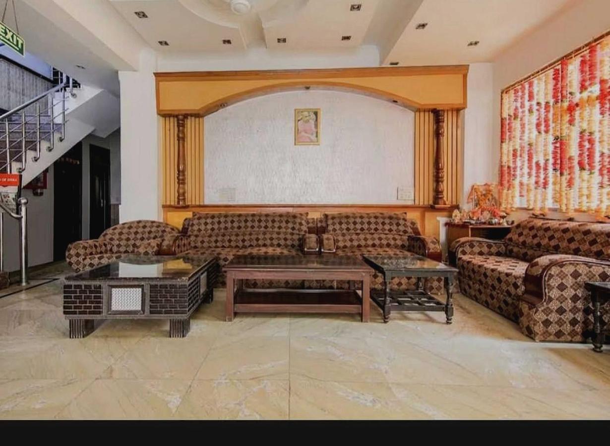 Hotel Oyo The Arrow 3*
